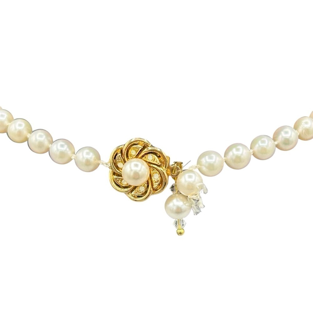 Vintage Neumann Metall Faux Pearl Necklace Floral Gold Clasp 19 inches - Picture 10 of 16